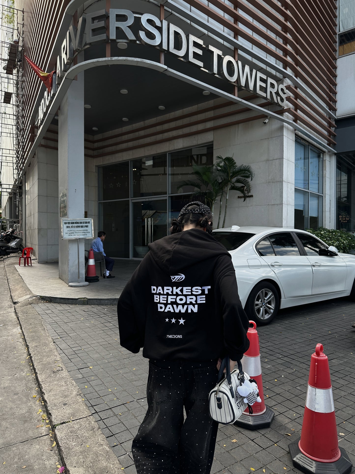 Hoodie Zip - Darkest Before Dawn - Black